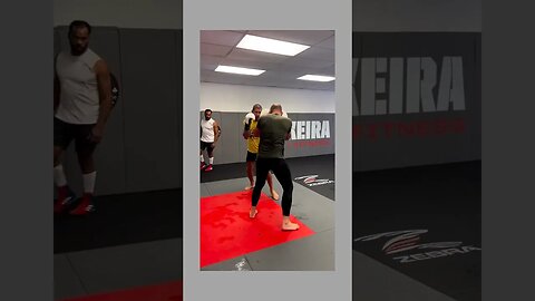 Behind the Scenes: @alexpereira sparring session with Coach @gloverteixeira