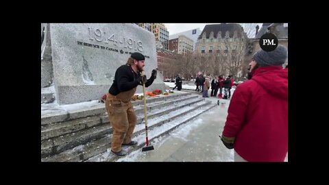 Veteran DEFENDS Memorial OTTAWA