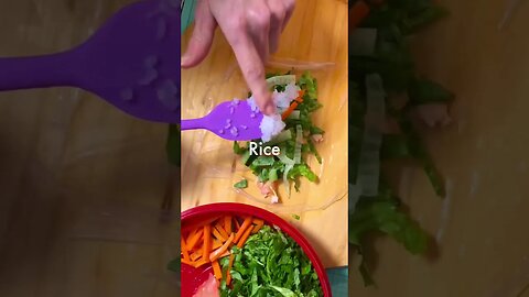 Make DELICIOUS Salmon Spring Rolls EASY! 🍣🥬🥕🥒 #shorts #viral #trending #tiktok #health