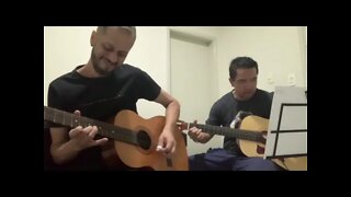 Chalana (Violão e Viola Caipira solo) registrando a aula com o aluno Fernando!