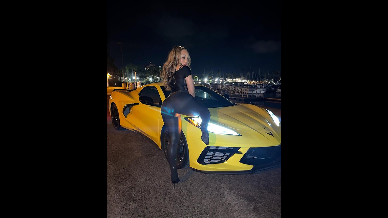 Most Beautiful Lorraine Leniar👙 Biography