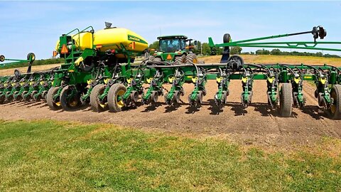 60' 24 Row Corn Planter! Spring Planting on Marks Family Farm! #Plant22