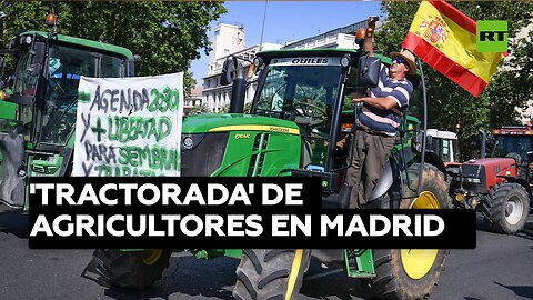 'Tractorada' de agricultores en Madrid para exigir ayudas que permitan afrontar la sequía