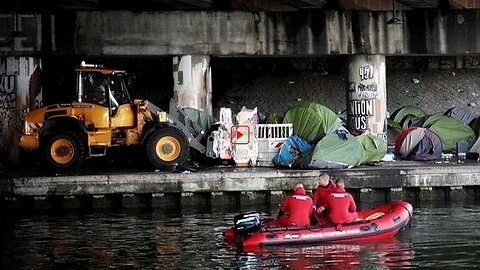 Migrants resettled in posh Paris neighborhood | Residents are not