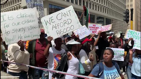 South Africa - Johannesburg - Residents from Nomzamo Protest outside the Johannesburg High Court for Electricity (YtY)