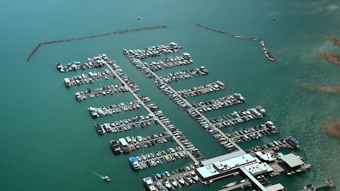 Las Vegas man using app to rent boat, equipment at Lake Mead