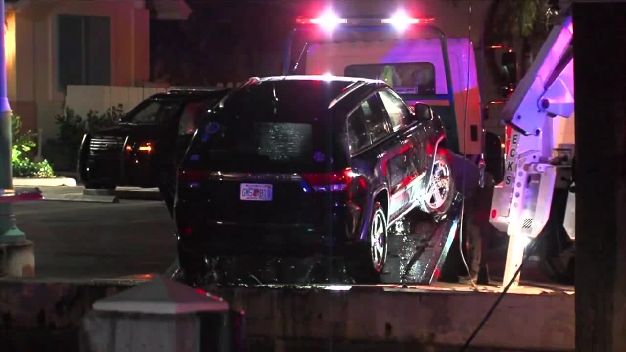 Woman dies after plunging vehicle into Intracoastal Waterway in Boynton ...