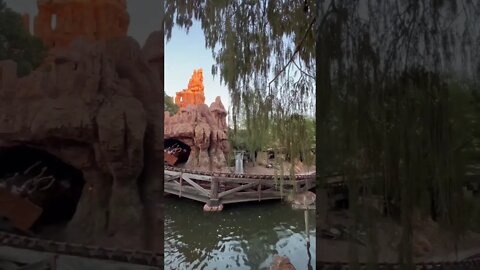 The wildest ride in the WILDERNESS 🎢 #shorts #disneyland #bigthundermountain