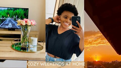 VLOG | COZY RAINY WEEKENDS AT HOME | BAKING | EATING UNORTHODOX FOOD | SOUTH AFRICAN YOUTUBER