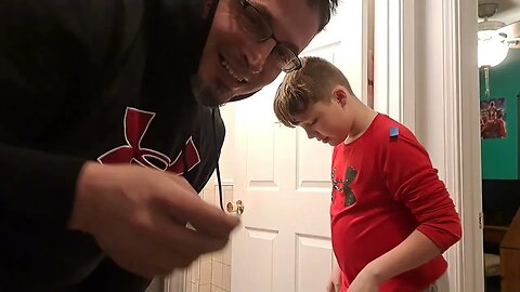 Confetti Cannon prank #9 on my wife... Inside the house !!!