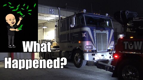 Cabover Peterbilt Breaks Down Hauling 6X6 Truck 005