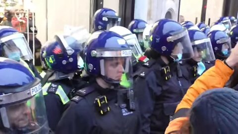 EGGS RAIN DOWN ON APPLE STORE REGENTS STREET #worldwidefreedomrally