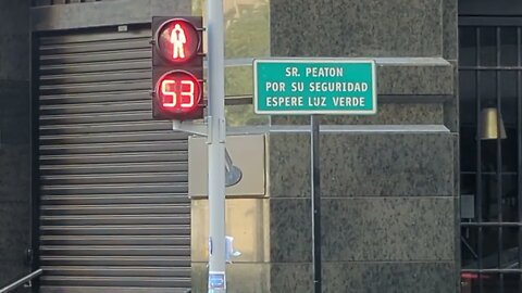 Awesome Animation Street Crossing Sign In Santiago, Chile 2023 Video 5