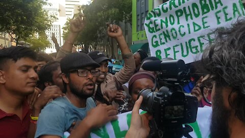 SOUTH AFRICA - Cape Town - Refugees and asylum seekers march through the CBD (Video) (Vt9)