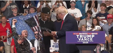 Black people don’t like Trump? A lot of blacks love Trump! check out this epic moment