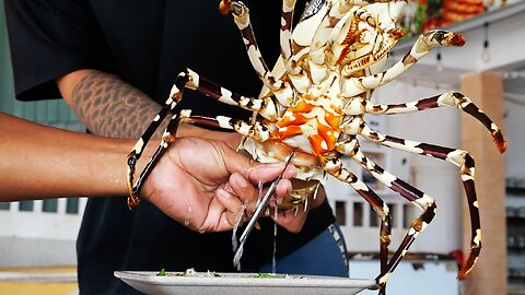 GIANT RAINBOW LOBSTER Seafood Street Food