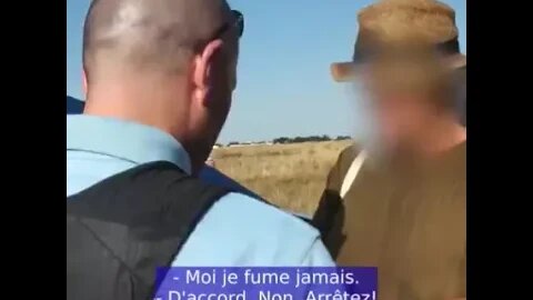 Elle vrille totalement pendant un contrôle de police Il s’agit donc d’un moment hautement positif de