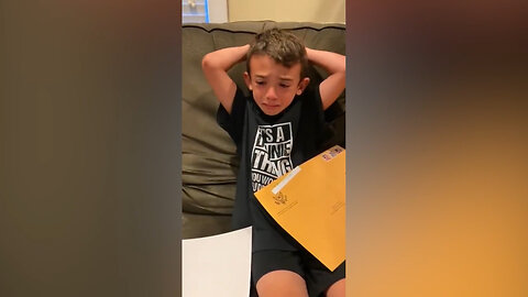 Young Trump Supporter's Reaction After Receiving Letter From Former President