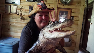 I Live With A 6’6" Alligator | BEAST BUDDIES