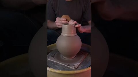 Throwing a Vase in 2 sections