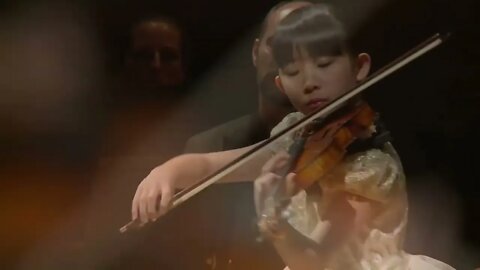 CHLOE CHUA / Menuhin Competition 2018, Junior finals-15