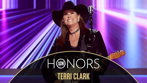 Terri Clark - "Hang Tight Honey" (Live from the 17th ACM Honors)