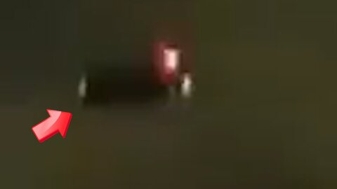 Red flashing and floating stopped object seen in the sky at night! drone or UFO [Space]