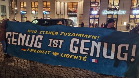 FREEDOM DAY - Dresden, Altmarkt, 19 02 2022 - Start, Ankunft vom Aufzug, Programm-Ankündigungen