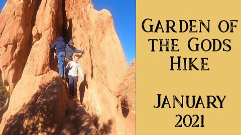 Garden of the Gods Winter Hike | Large Family Style