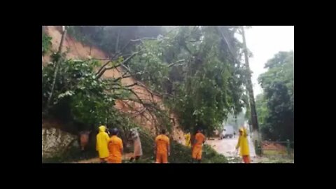 RJ: Criança de 4 anos morre após deslizamento em Angra dos Reis, diz prefeitura