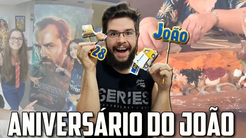 Teve até surpresa para o aniversario do João, Cantamos parabéns, Comemos Suhi e fomos ao Cinema