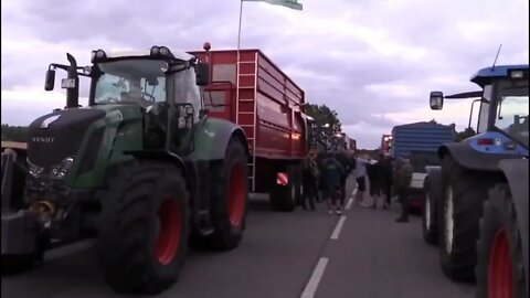 German farmers showing their support for Dutch farmers at their protests.