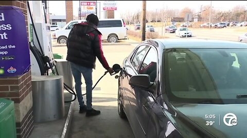 Would gas tax holiday benefit consumers or big oil?