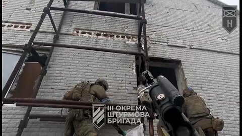 Ukraine Combat footage of street battles after Russian breakthrough