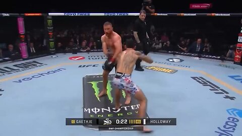 Max Holloway KOs justin Gaethje to win th BMF Belt at UFC 300!