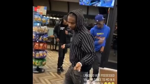 Pop Smoke dancing to Michael Jackson in gas station