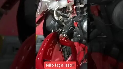 NÃO FAÇA ISSO: Troca inadequada do cilindro mestre de freio da moto !!