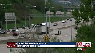 Police investigate interstate crash