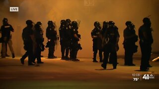 Police use smoke on Plaza protesters