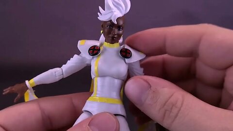 Hasbro Marvel Legends Xmen '97 Storm Figure @TheReviewSpot