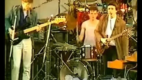 The Icicle Works - Love Is A Wonderful Colour(Early Version) - Live - 1983 - Liverpool - 720p