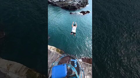 Extreme Crane Jumping Into The Ocean 🤯