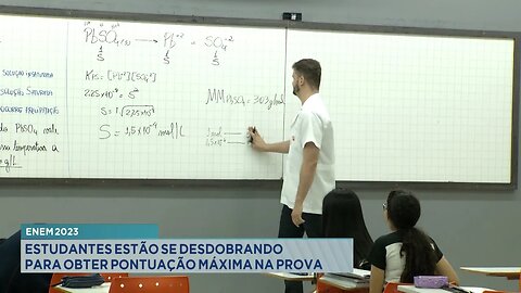 Enem 2023: Estudantes estão se Desdobrando para Obter Pontuação Máxima na Prova.