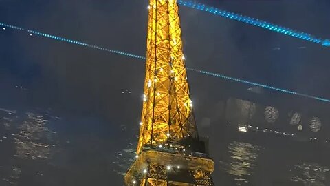 Eiffel Tower Sparkling