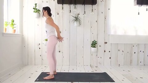 10 min Morning Yoga Stretch for Beginners - Energy Boost Yoga