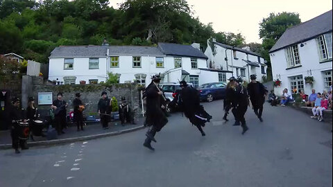 Beltane Border Morris & Lodestone Border Morris - Who'd Have Thought It Inn - Milton Combe - 7 7 22