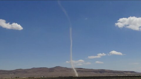 JoJo & Zonner Find Nevada Dust Devil on Filming Location of "The Misfits". Starring Marilyn Monroe