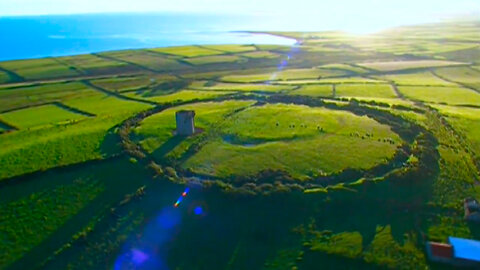 Lovely, dying Ireland: A beautiful version of The Wind that Shakes the Barley (Loreena McKennitt)