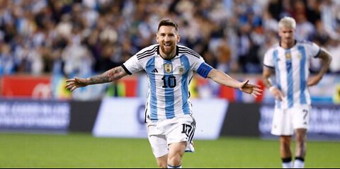 Lionel Messi scores twice as Argentina stretch unbeaten run to 35 games with win over Jamaica