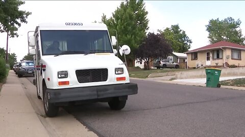 USPS mail carrier rescues 6-year-old girl after mother overdoses on fentanyl